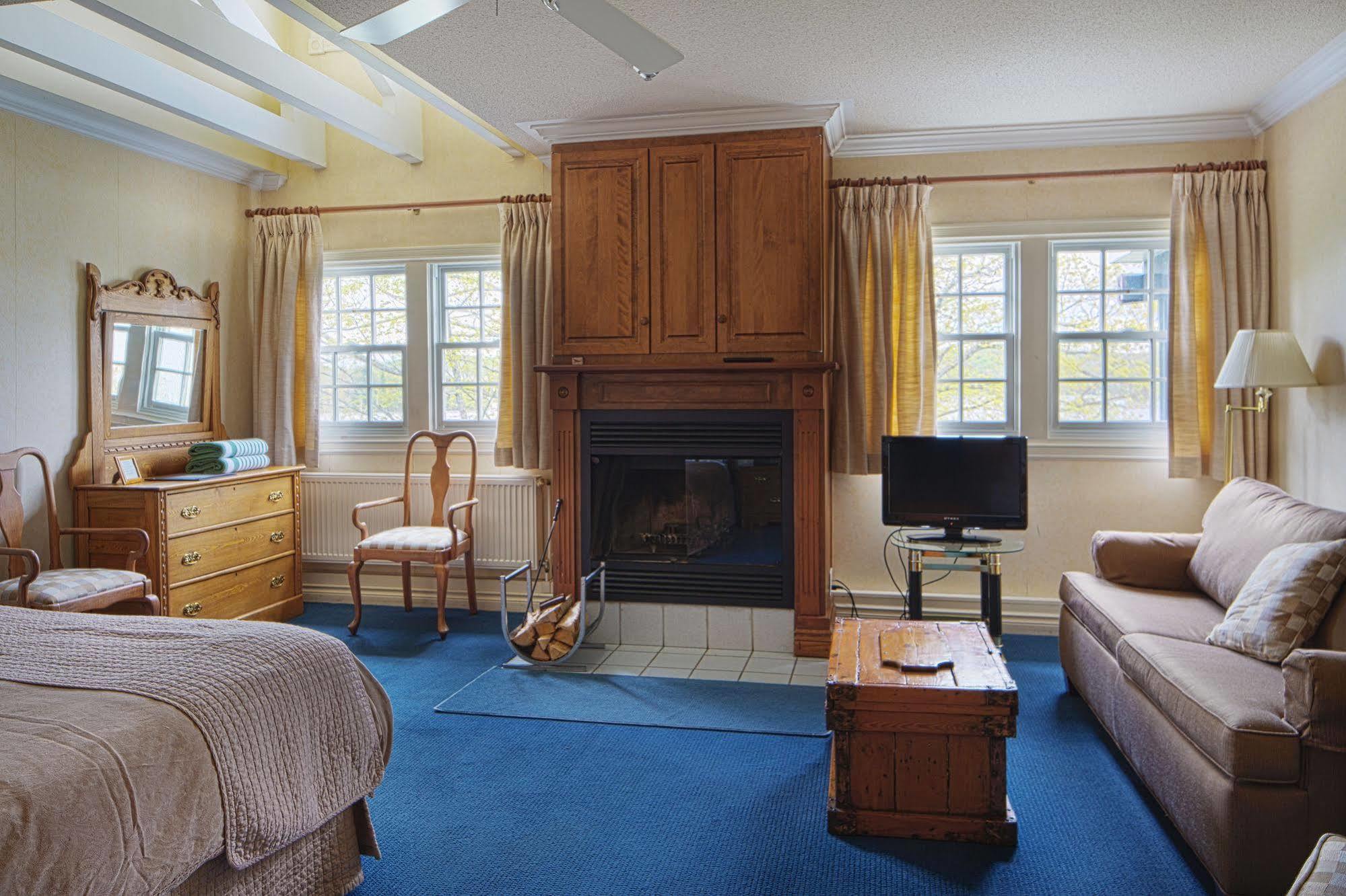Sir Sam'S Inn & Spa (Adults Only) 핼리버튼 외부 사진