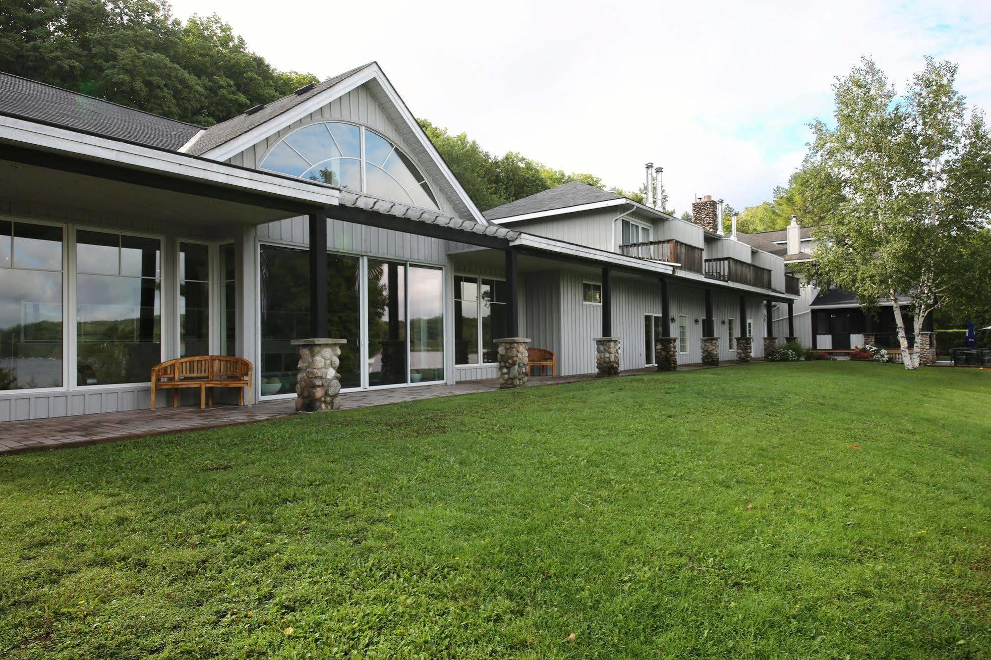 Sir Sam'S Inn & Spa (Adults Only) 핼리버튼 외부 사진